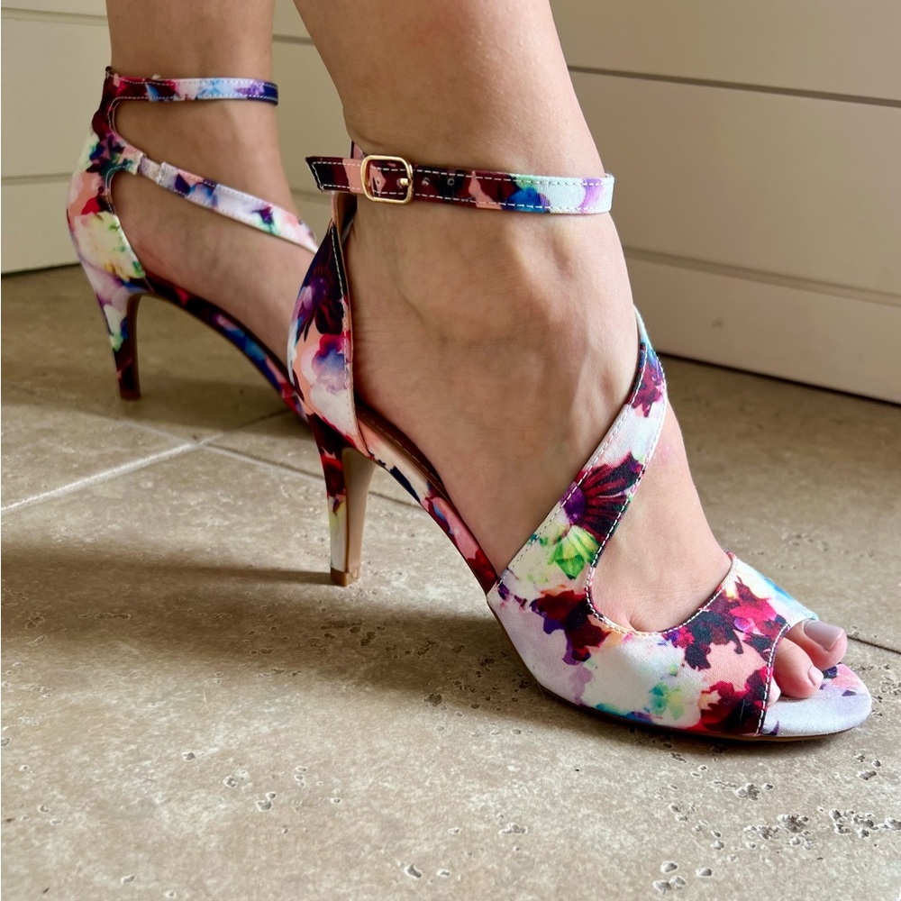 The perfect addition to your outfit!